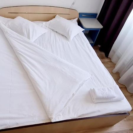 Hotel Victoria Jászvásár Kültér fotó