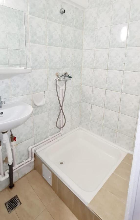 Hotel Victoria Jászvásár Kültér fotó